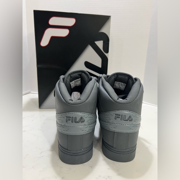 Fila Gray Sneakers with Padded Collar and Lace-Up Closure - Picture 2 of 9